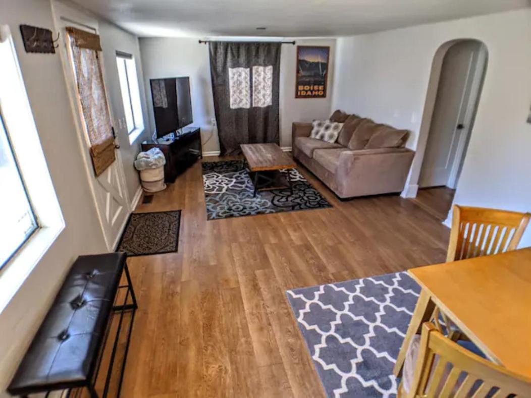Little Blue Bungalow On Boise'S Bench, Pet Friendly, Fully Fenced Yard With Doggie Door! 2 Miles From Bsu, 5 Minutes From Downtown Boise, Desk And Workstation For Remote Workers, 2 Tv'S Large Walk-In Closet, Good For Mid-Term Stays Zewnętrze zdjęcie