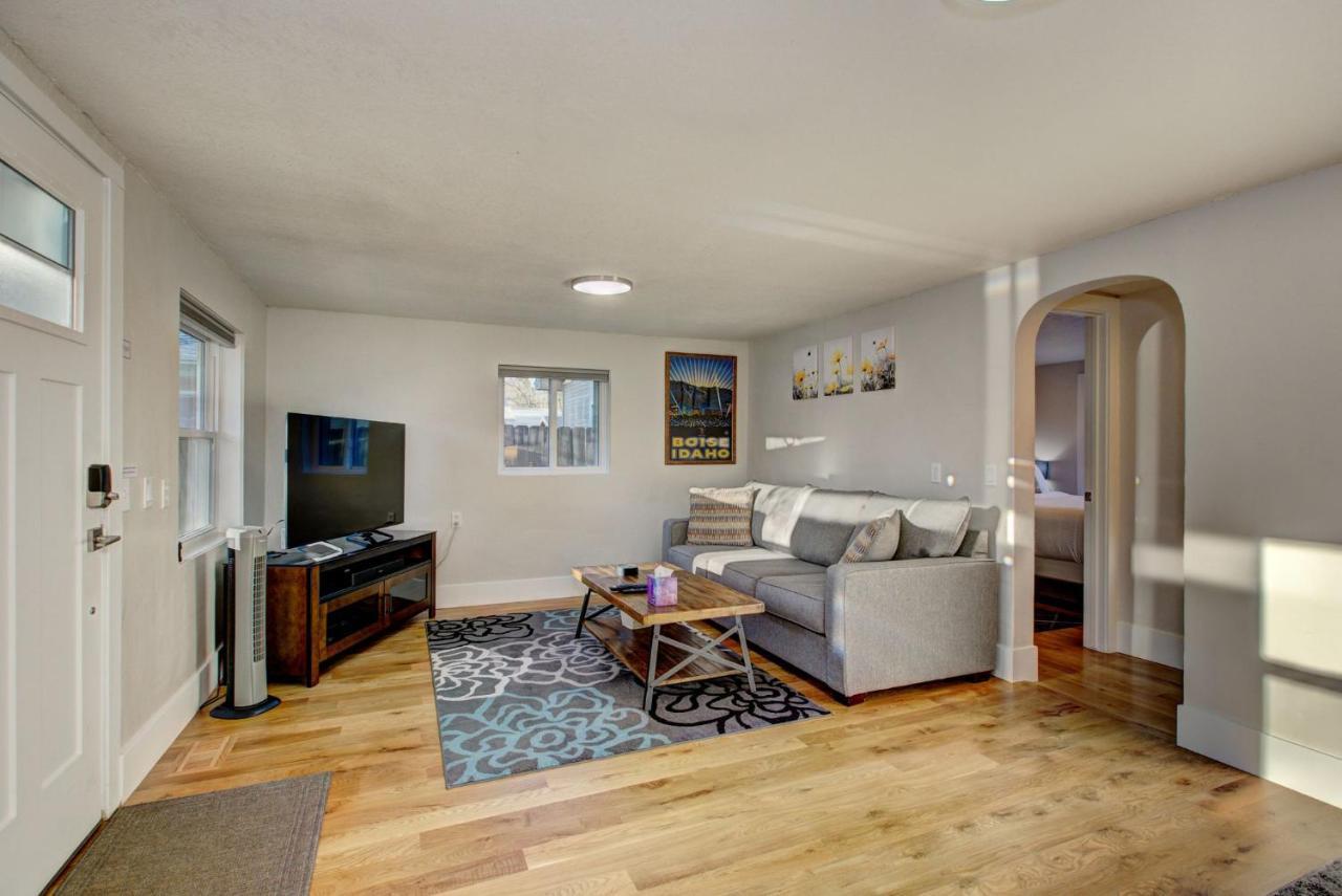 Little Blue Bungalow On Boise'S Bench, Pet Friendly, Fully Fenced Yard With Doggie Door! 2 Miles From Bsu, 5 Minutes From Downtown Boise, Desk And Workstation For Remote Workers, 2 Tv'S Large Walk-In Closet, Good For Mid-Term Stays Zewnętrze zdjęcie