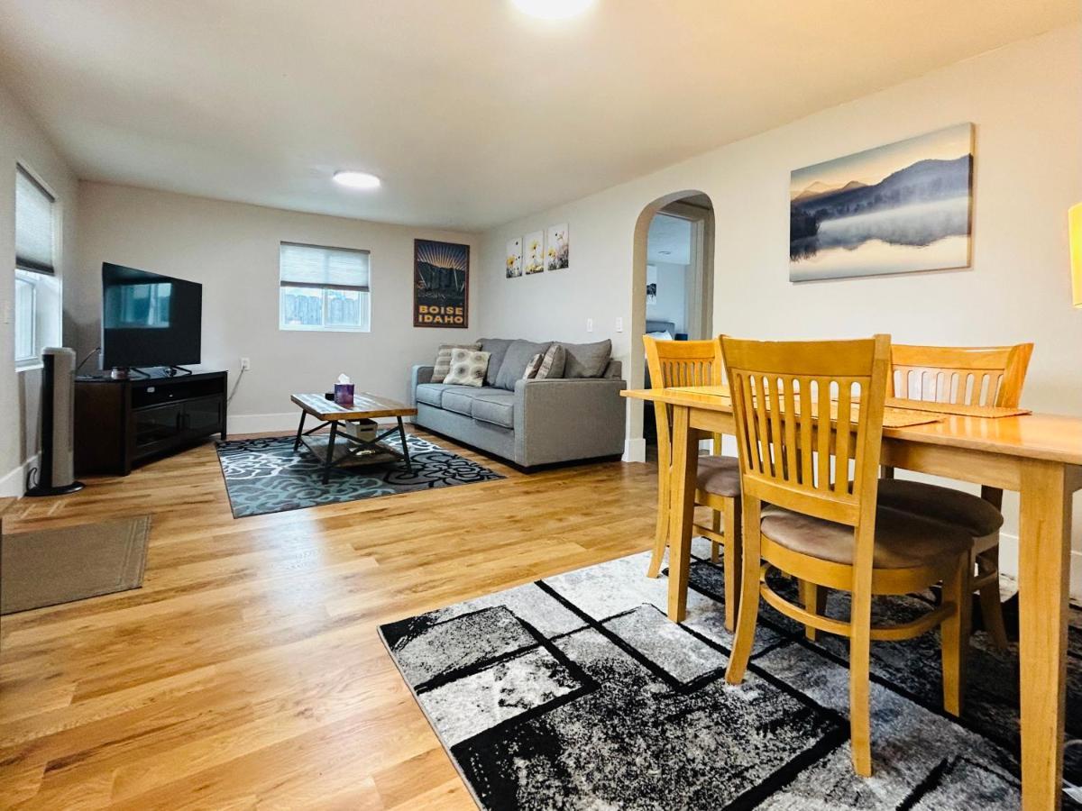 Little Blue Bungalow On Boise'S Bench, Pet Friendly, Fully Fenced Yard With Doggie Door! 2 Miles From Bsu, 5 Minutes From Downtown Boise, Desk And Workstation For Remote Workers, 2 Tv'S Large Walk-In Closet, Good For Mid-Term Stays Zewnętrze zdjęcie
