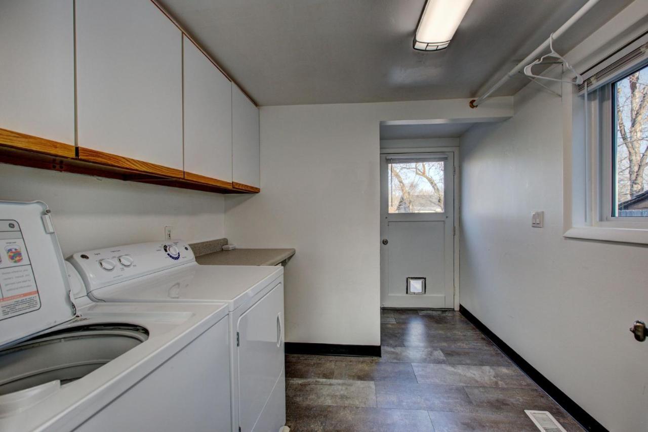 Little Blue Bungalow On Boise'S Bench, Pet Friendly, Fully Fenced Yard With Doggie Door! 2 Miles From Bsu, 5 Minutes From Downtown Boise, Desk And Workstation For Remote Workers, 2 Tv'S Large Walk-In Closet, Good For Mid-Term Stays Zewnętrze zdjęcie