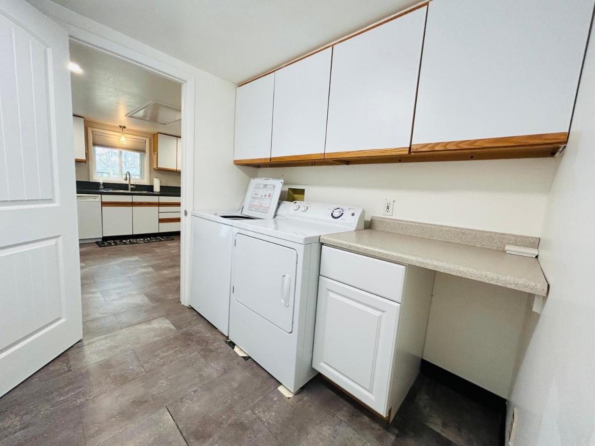 Little Blue Bungalow On Boise'S Bench, Pet Friendly, Fully Fenced Yard With Doggie Door! 2 Miles From Bsu, 5 Minutes From Downtown Boise, Desk And Workstation For Remote Workers, 2 Tv'S Large Walk-In Closet, Good For Mid-Term Stays Zewnętrze zdjęcie