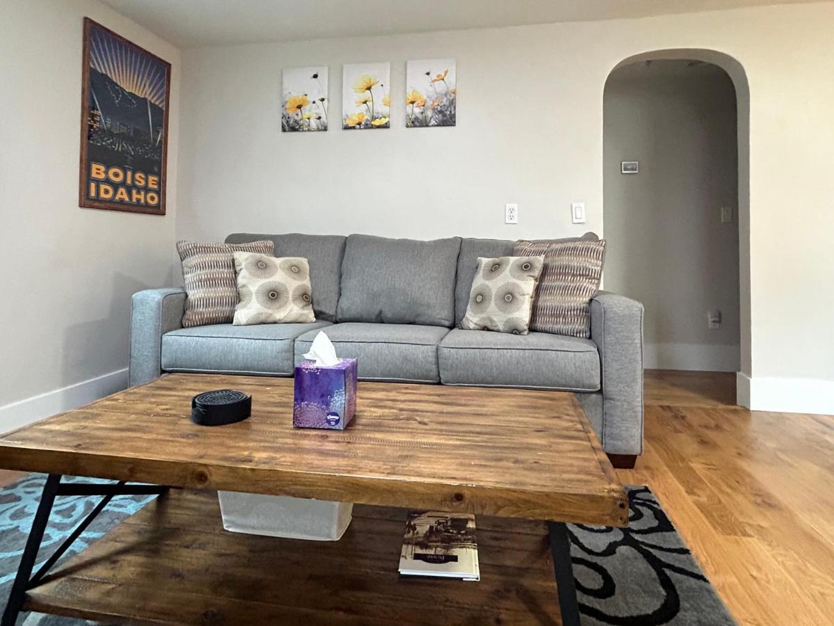 Little Blue Bungalow On Boise'S Bench, Pet Friendly, Fully Fenced Yard With Doggie Door! 2 Miles From Bsu, 5 Minutes From Downtown Boise, Desk And Workstation For Remote Workers, 2 Tv'S Large Walk-In Closet, Good For Mid-Term Stays Zewnętrze zdjęcie