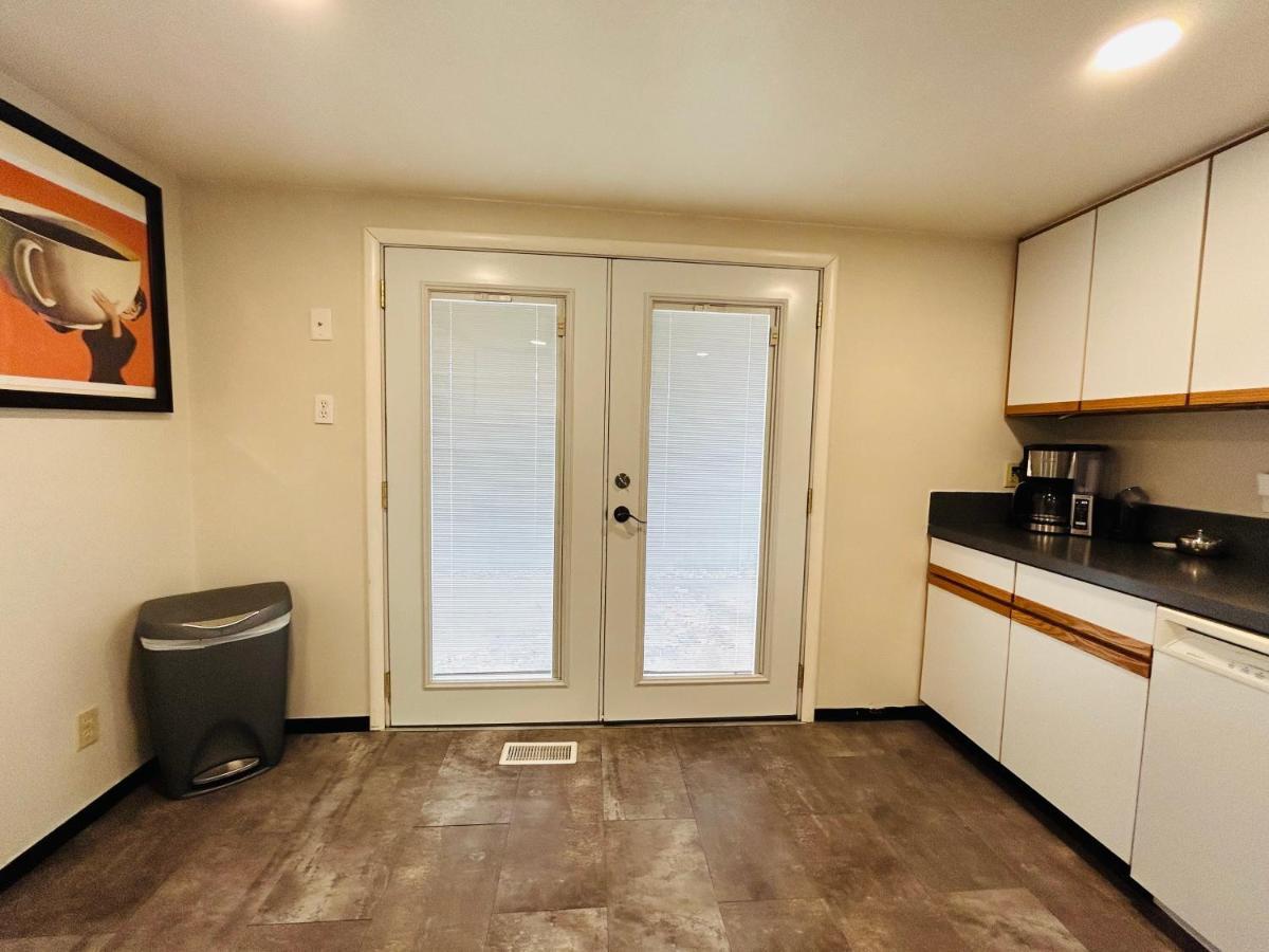 Little Blue Bungalow On Boise'S Bench, Pet Friendly, Fully Fenced Yard With Doggie Door! 2 Miles From Bsu, 5 Minutes From Downtown Boise, Desk And Workstation For Remote Workers, 2 Tv'S Large Walk-In Closet, Good For Mid-Term Stays Zewnętrze zdjęcie